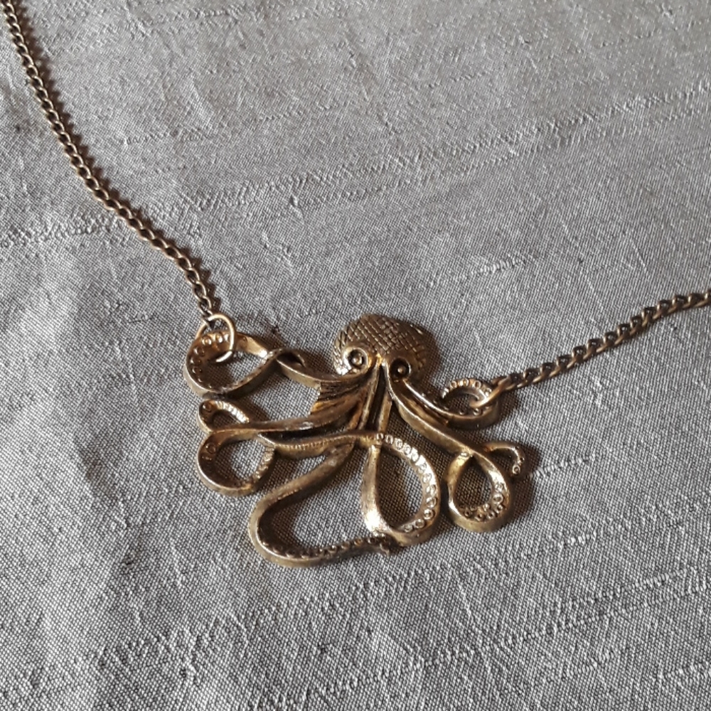 Octopus necklace